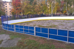 Хоккейная коробка на бетонируемых столбиках